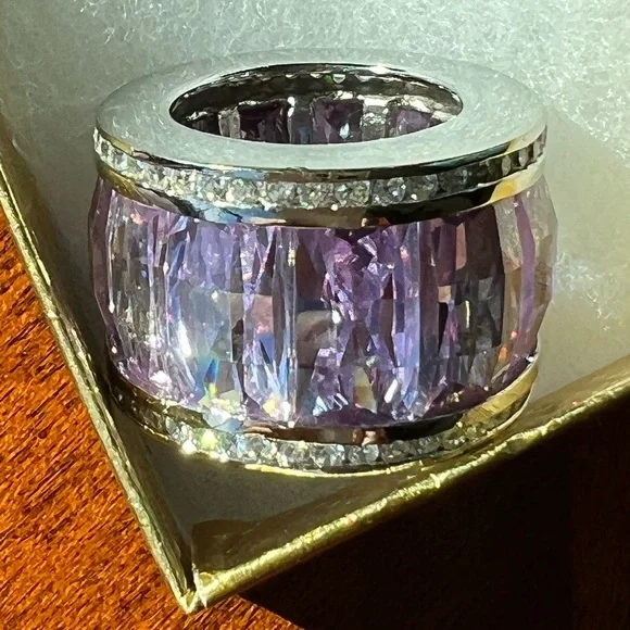 STATEMENT RING:  WIDE BAND w/ LIGHT AMETHYSTS SET IN 925 SILVER   (Size 4.5) - Picture 4 of 5